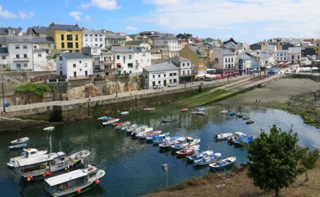 Puerto de Taipa de Casariego (Asturias).