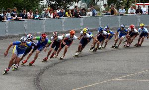 DEPORTE. La competición de patinaje de velocidad en la Pola. / PABLO NOSTI