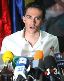 ABRUMADO. Contador defiende, una vez más su inocencia ante los medios de comunicación. / EFE