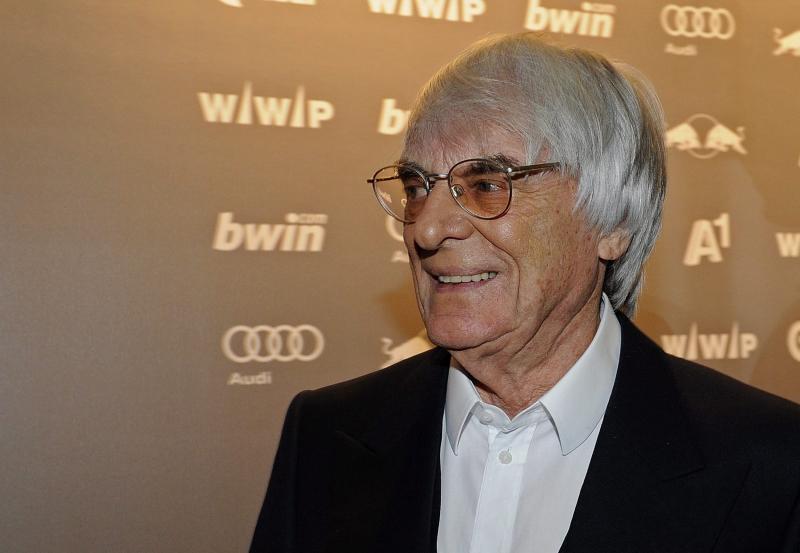 Ecclestone: "Alonso es un supertalento y merece un coche perfecto"