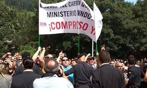 La manifestación de los mineros en Corias :: ÁNGELA LÓPEZ