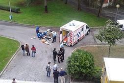 La pelea se produjo ayer por la mañana cerca del dispensario de metadona, en las inmediaciones de la plaza de toros. ::                             J. DÍAZ