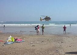 Fallece un hombre mientras se bañaba en la playa de Cadavedo