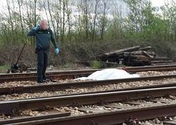 Muere un anciano arrollado por un tren de Renfe en Viella, Siero