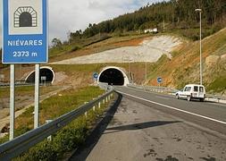 Fomento reabre al tráfico el túnel de Niévares, en el tramo entre Gijón y Villaviciosa de la A-8