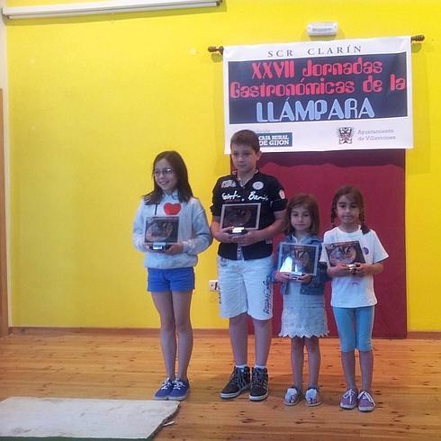 Lucía Fernández, Álvaro García, Isabel Salinas y Nora Gil, en Quintes.