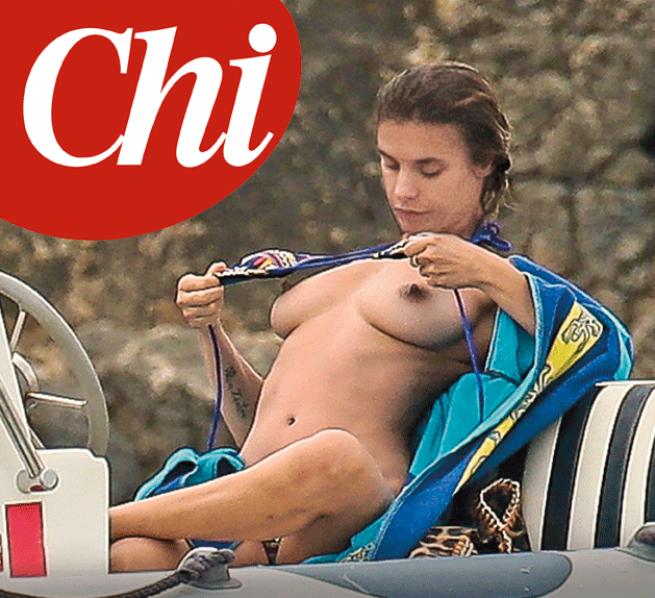 El 'topless' robado de Elisabetta Canalis