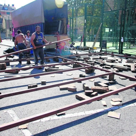 Sama acoge hoy en la plaza Zuco el concierto 'Grande grande'