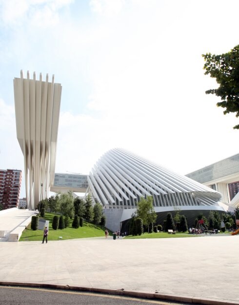 El Palacio de Congresos, diseñado por Santiago Calatrava. 