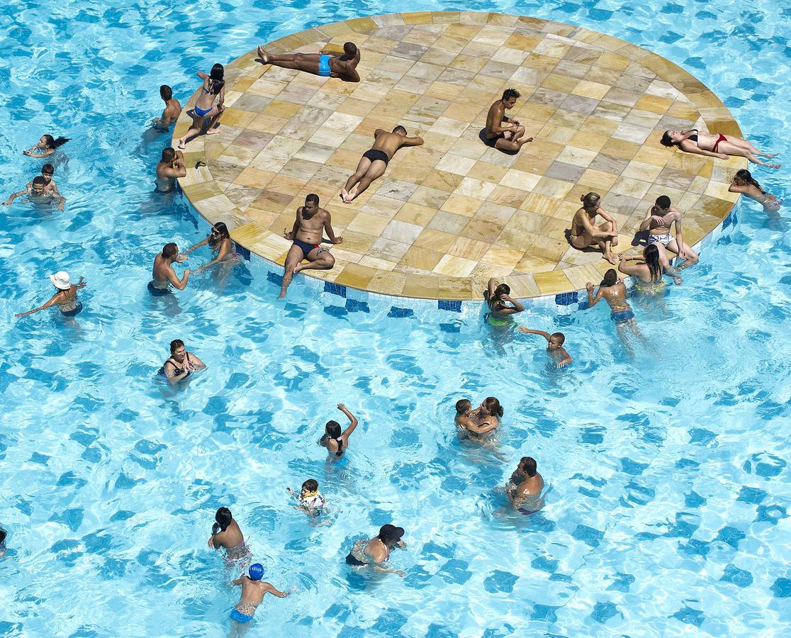 ¿Es malo hacer pis en la piscina?