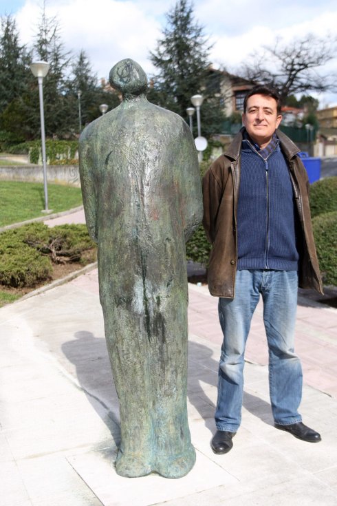 Manolo García, en el parque de La Música de La Pola. 