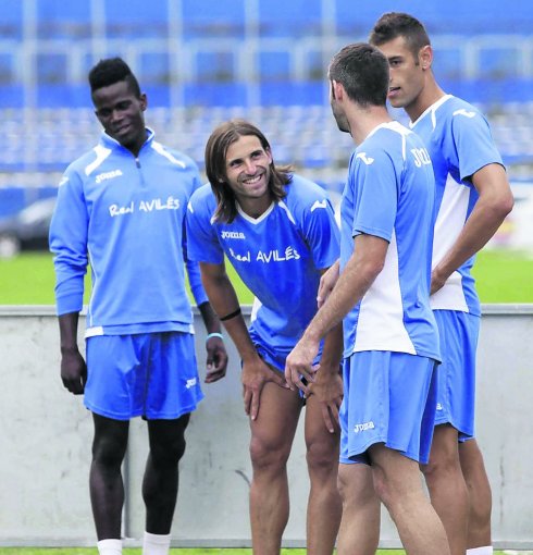 Rony, Gonzalo, Adrián León y Rubén Rivera durante el entrenamiento en el Suárez Puerta. 