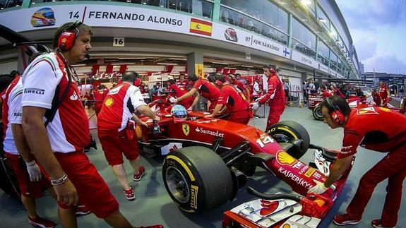 Alonso firma el segundo mejor tiempo en los libres de Singapur