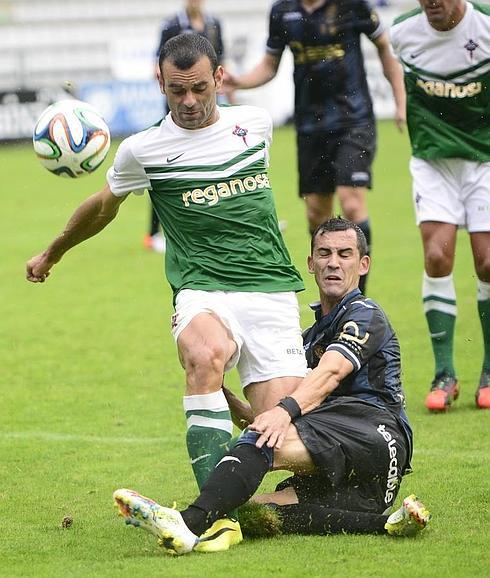 Instante del encuentro disputado en Ferrol.  