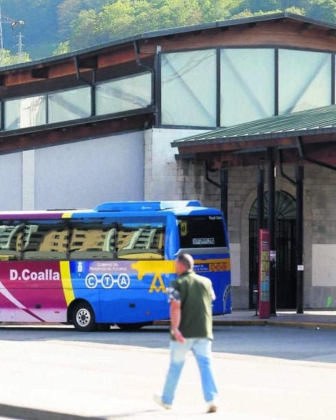 La estación de autobuses langreana. 
