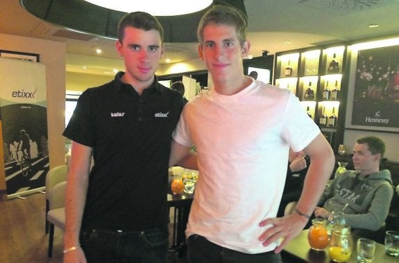 Cortina, ayer en Praga con Cuadros, en su primera concentración. 