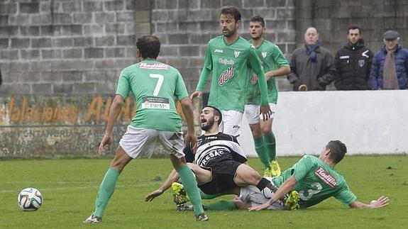 Un momento del partido.