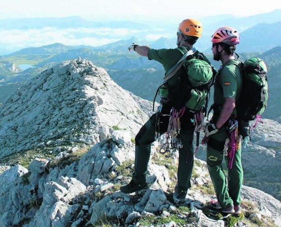 Efectivos de la Guardia Civil de Montaña de Cangas de Onís. 