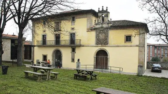 Albergue Juvenil Palacio San Andrés de Cornellana, en Gijón