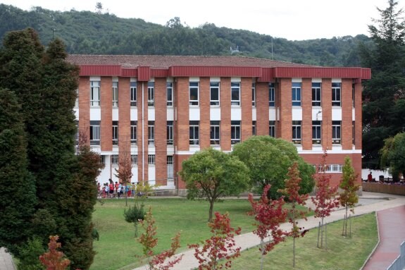 El colegio público Hermanos Arregui, uno de los que posee servicio de comedor escolar. 