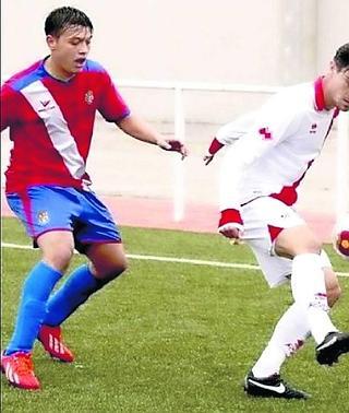 El joven lateral izquierdo Rubén González se incorpora desde el Torrejón