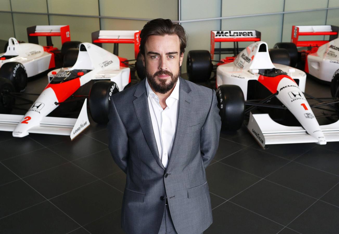 Fernando Alonso, durante su presentación como nuevo piloto de McLaren. 