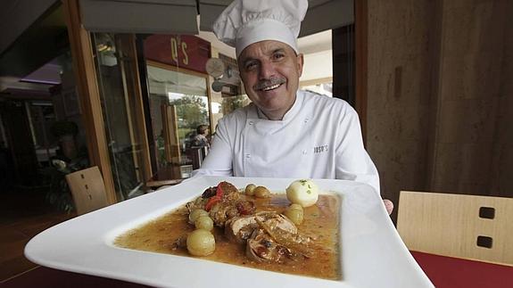 José Antonio Alonso González, cocinero y propietario del restaurante José's.