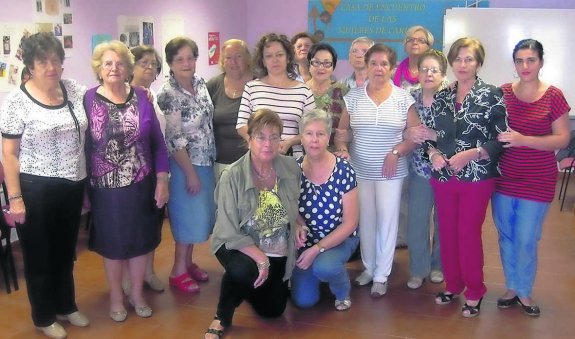 Las integrantes de la agrupación de teatro Les Ayalgues :: REP. P. G.-P.