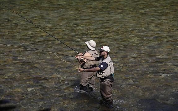 Asturias se suma a la licencia única interautonómica de caza y pesca