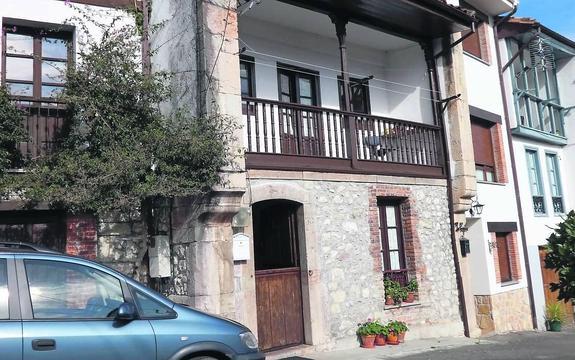 En el centro, la vivienda de la familia Rotea Briz.