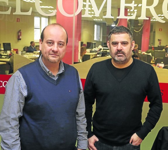 Javier Suárez Quirós y Juanjo Palacios, responsables del proyecto acústico, en EL COMERCIO. :: p. citoula