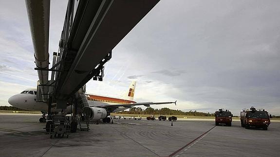 Avión de Iberia en el Aeropuerto de Asturais. 
