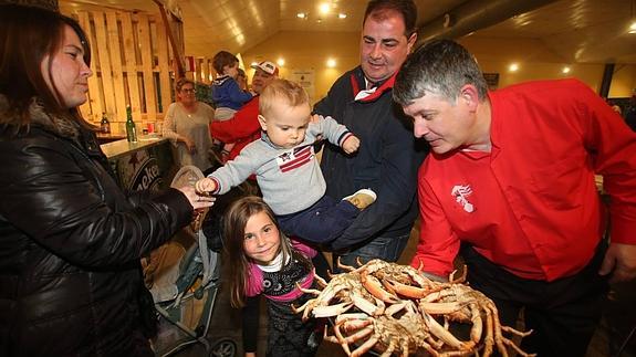 La gran mariscada de Gijón, que ya ha abierto sus puertas.