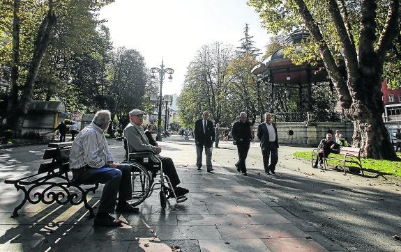 El envejecimiento de la población es una de las causas de la pérdida de población en el Nalón. 