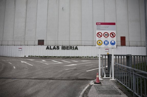 Instalaciones de Alas Iberia en Ciaño (Langreo), ayer, tras iniciar la producción de aluminio. 