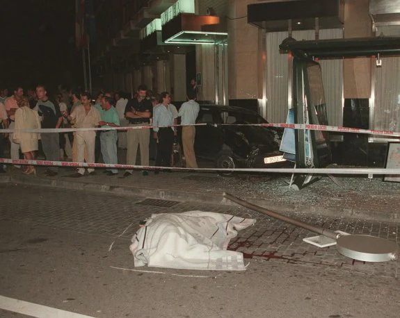 14 de agosto de 2000. Tres fallecidos y dos heridos de una misma familia, frente a Begoña. 
