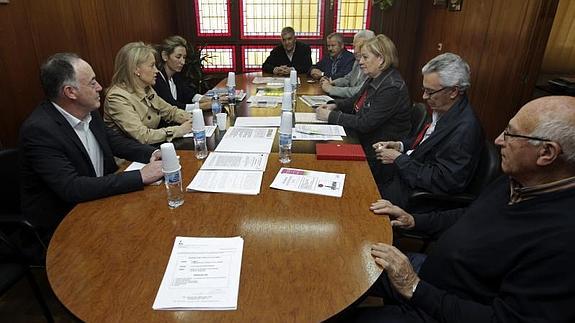 Cristina Coto, durante su encuentro con la Federación de Asociaciones de Mayores. 