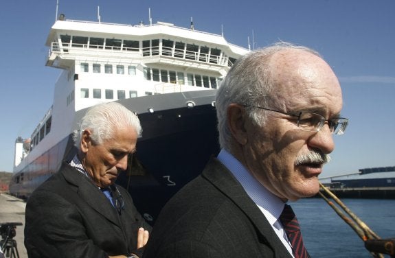 José Luis Díaz Rato y Fernando Menéndez Rexach, en la inauguración de la autopista del mar en septiembre de 2010. 