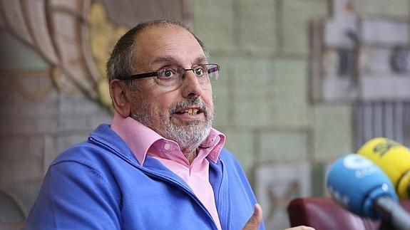 Julián Rus, ayer durante su comparecencia en la Cámara de Comercio para explicar lo sucedido en Los Telares.