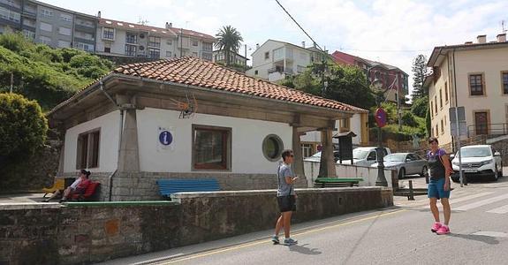 El consultorio médico de Lastres se trasladará al inmueble que hasta ahora ocupaba la oficina de turismo de la localidad.