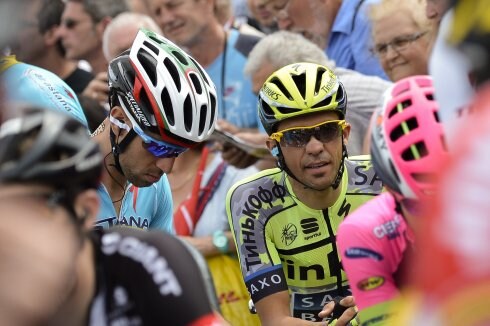 Nibali y Contador, ayer, antes de la salida. 