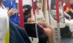 Queda sin batería en el móvil y entra en 'barrena'