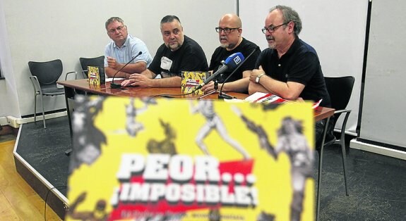 Uno momento de la presentación del libro.