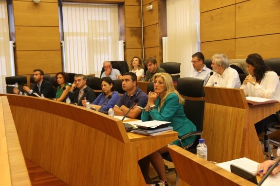 El pleno ordinario celebrado ayer en el Ayuntamiento de Siero. 