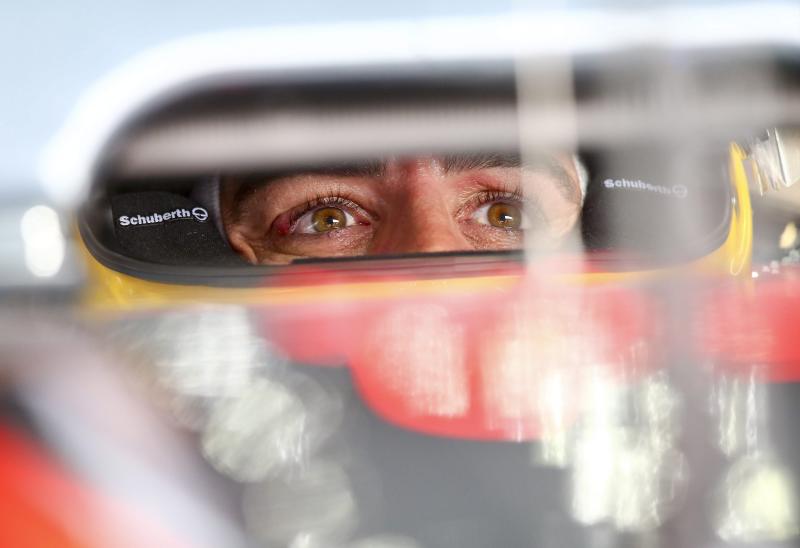 Fernando Alonso, pilota su monoplaza durante los segundos entrenamientos libres del Gran Premio de Italia. 