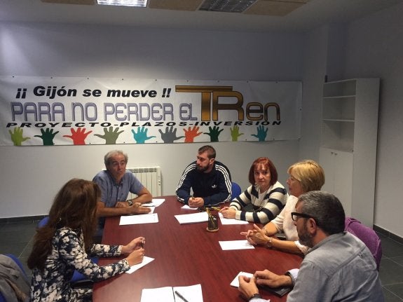 Ciudadanos se reúne con la FAV