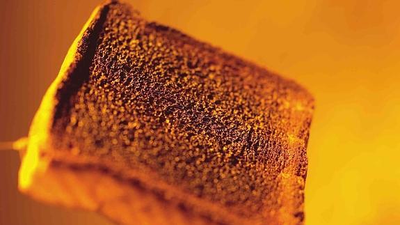 Muere por las heridas causadas por una tostada, un accidente mortal en tres de cada millón de casos