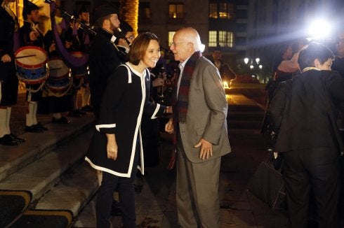 Emilio Lledó fue recibido por Teresa Sanjurjo. 