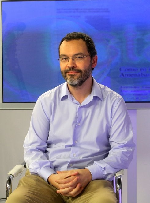 Sergio Calleja, coordinador de la Unidad del Ictus del HUCA, en el programa 'La Lupa'. 
