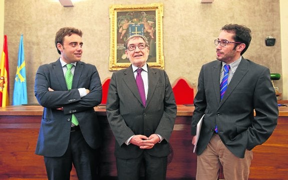Javier Ballina, Eugenio Nasarre de Goicoechea y Jorge Lafuente. 